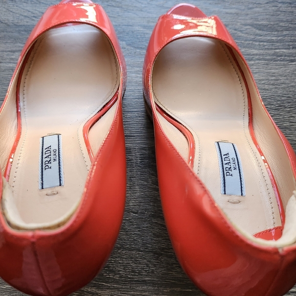 PRADA Pink Patent Leather Peep-Toe Cork Wedges 7 - Picture 8 of 9